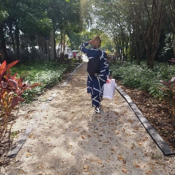 2 piece button up outfit - Picture 6 of 9